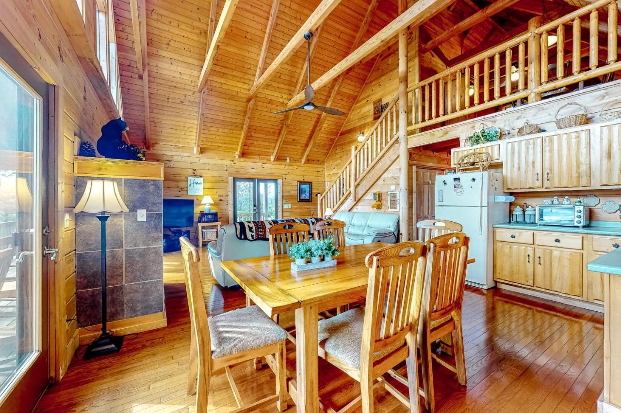 סביירוויל Lazy Bear Lodge מראה חיצוני תמונה