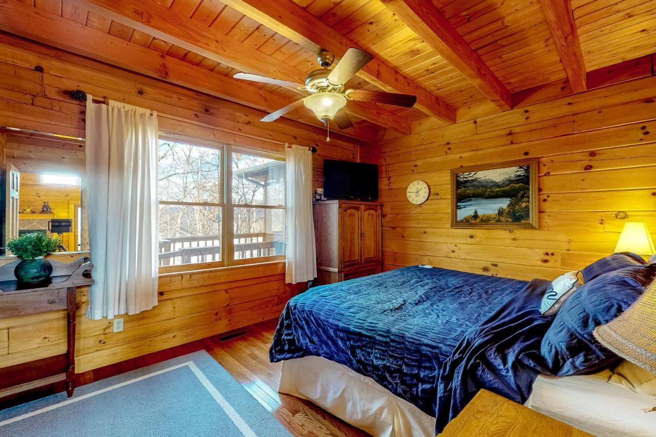 סביירוויל Lazy Bear Lodge מראה חיצוני תמונה