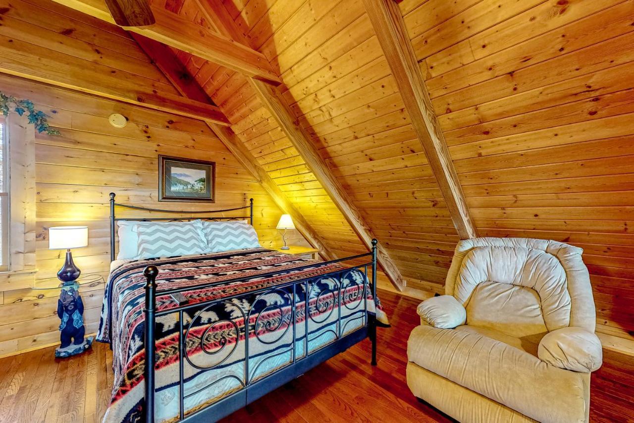 סביירוויל Lazy Bear Lodge מראה חיצוני תמונה